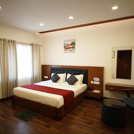Four N Square Residency Hotel Палакад Екстериор снимка