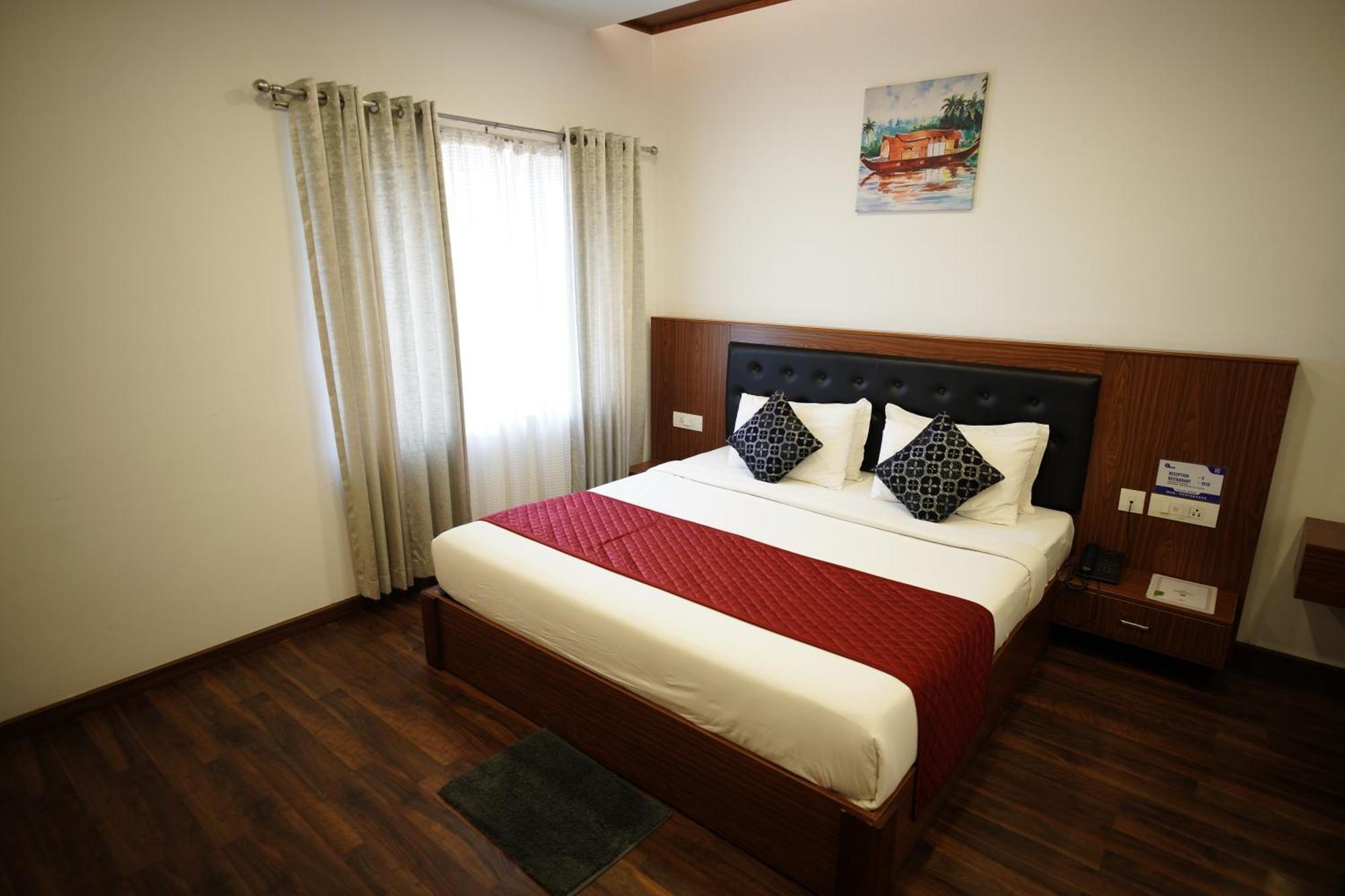 Four N Square Residency Hotel Палакад Екстериор снимка