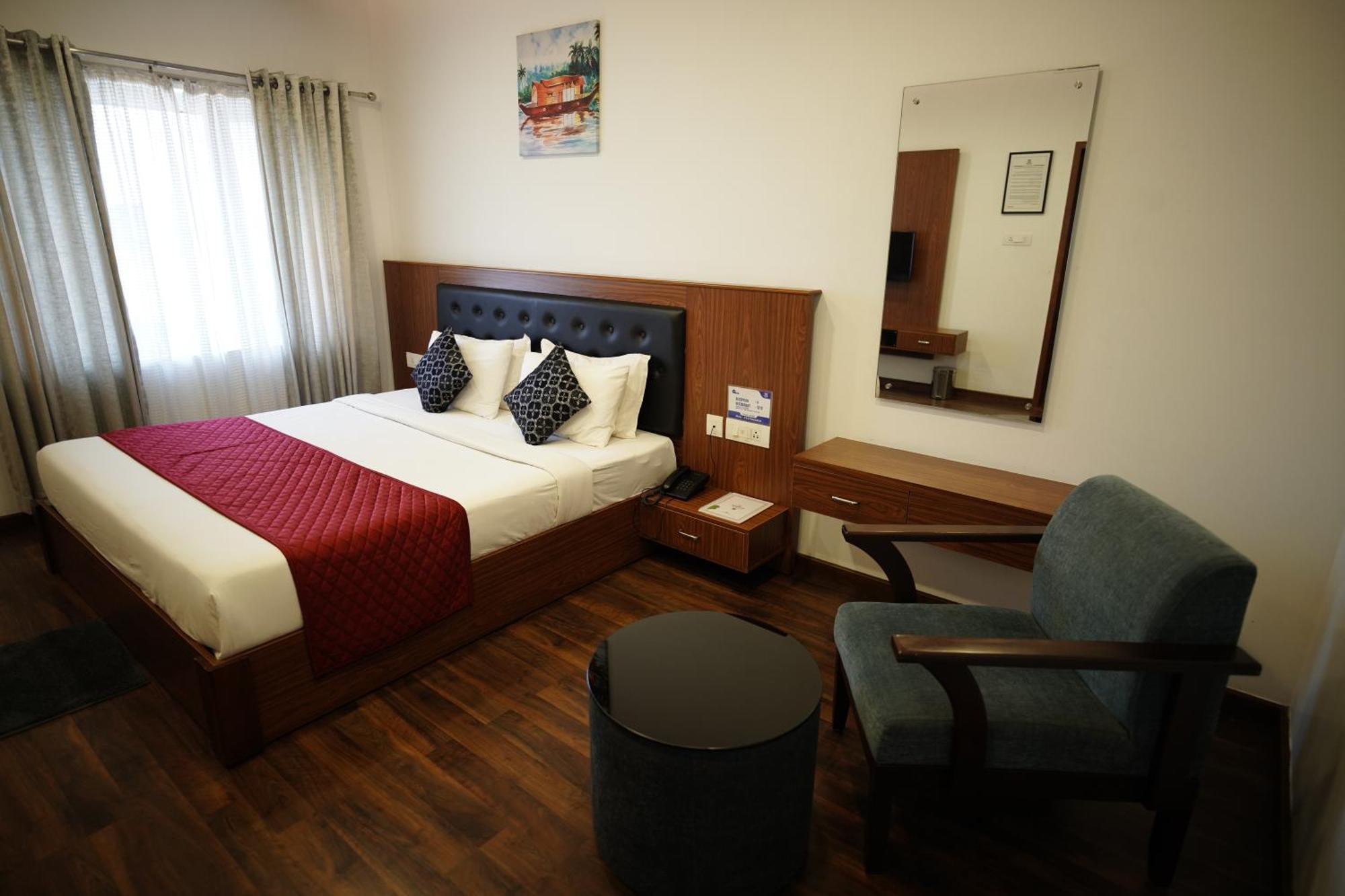 Four N Square Residency Hotel Палакад Екстериор снимка