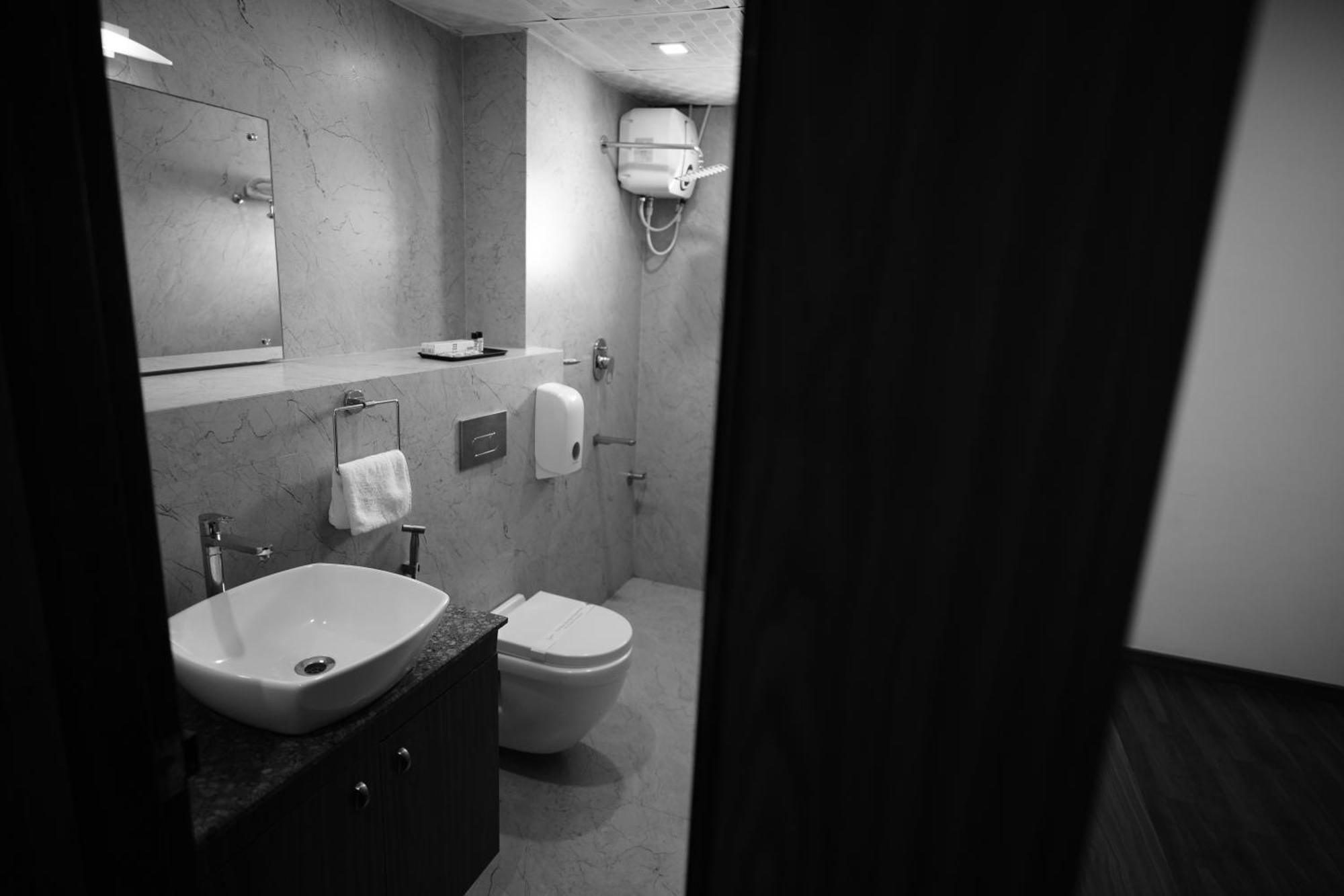 Four N Square Residency Hotel Палакад Екстериор снимка