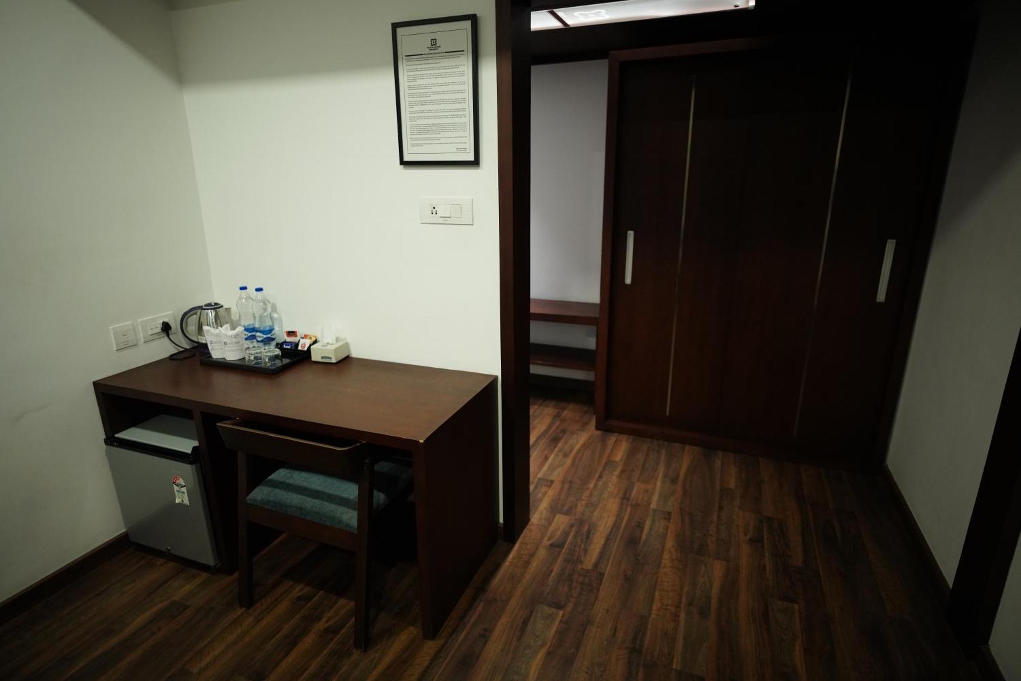 Four N Square Residency Hotel Палакад Екстериор снимка
