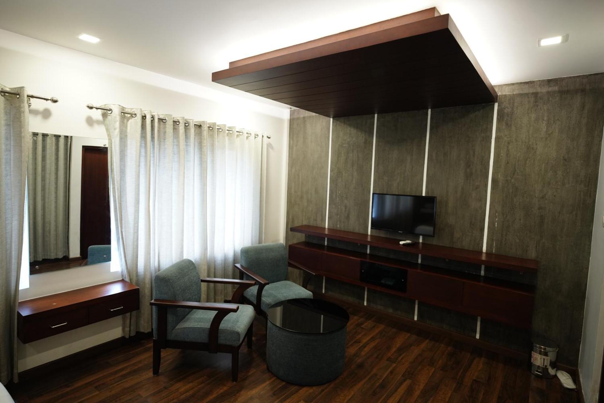Four N Square Residency Hotel Палакад Екстериор снимка