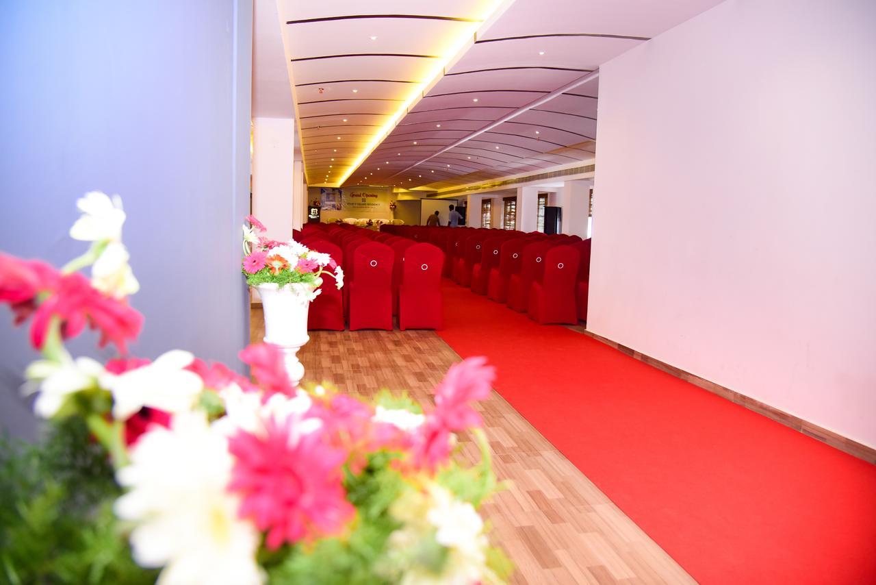 Four N Square Residency Hotel Палакад Екстериор снимка