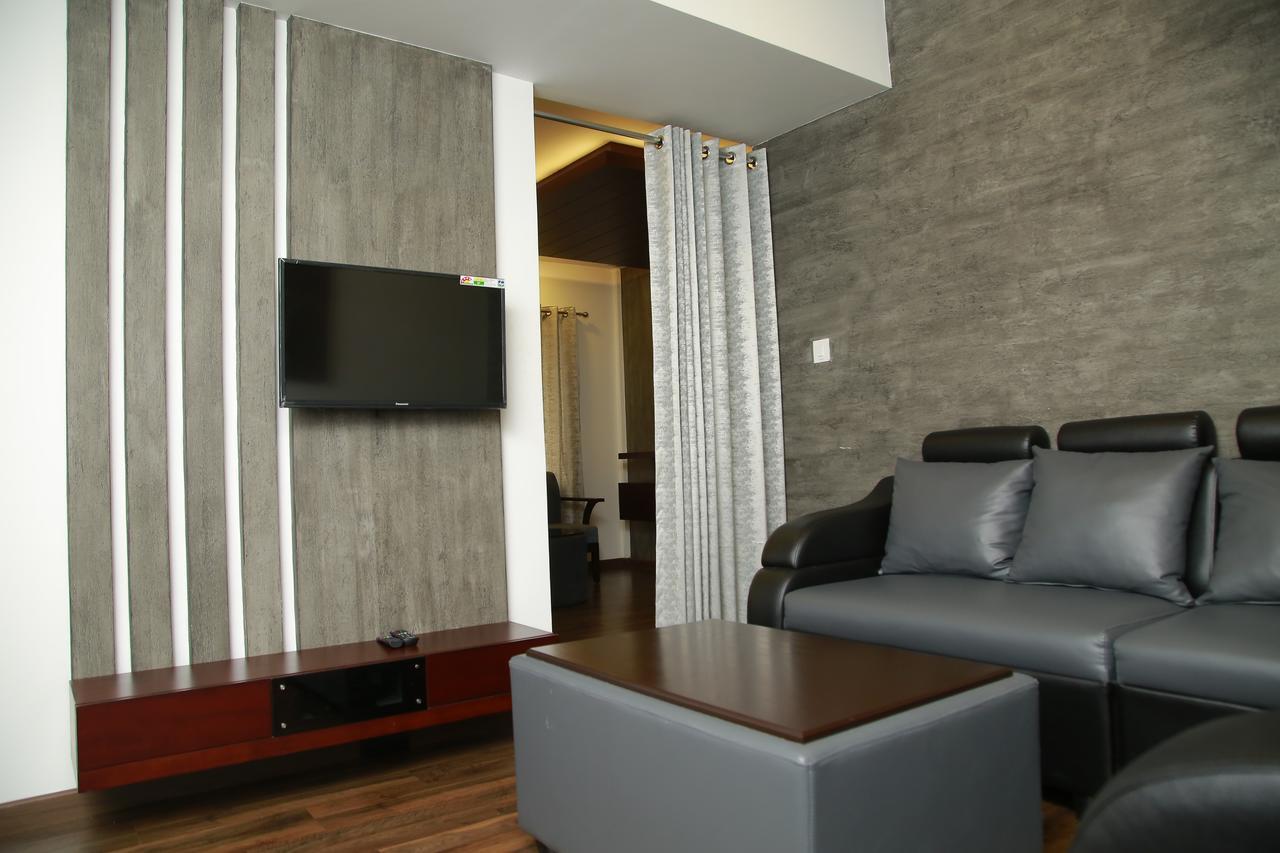 Four N Square Residency Hotel Палакад Екстериор снимка