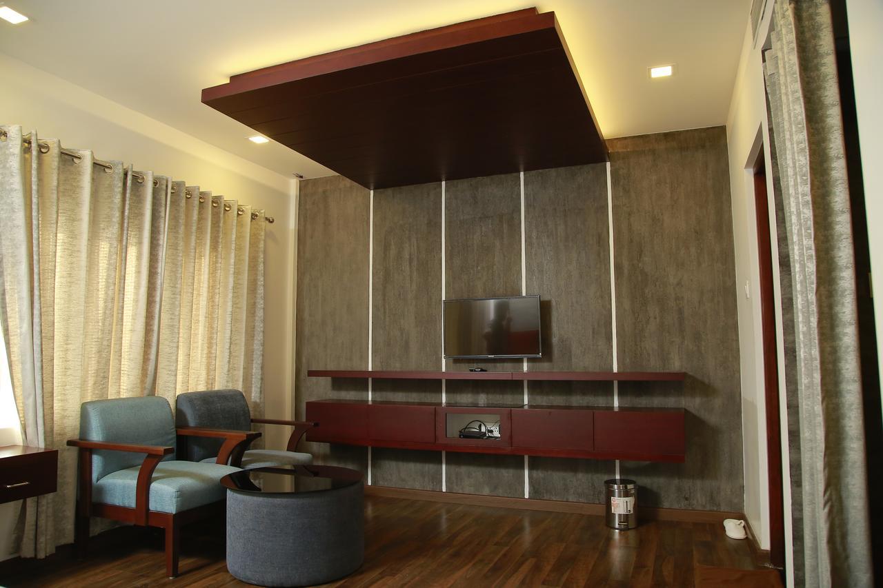 Four N Square Residency Hotel Палакад Екстериор снимка